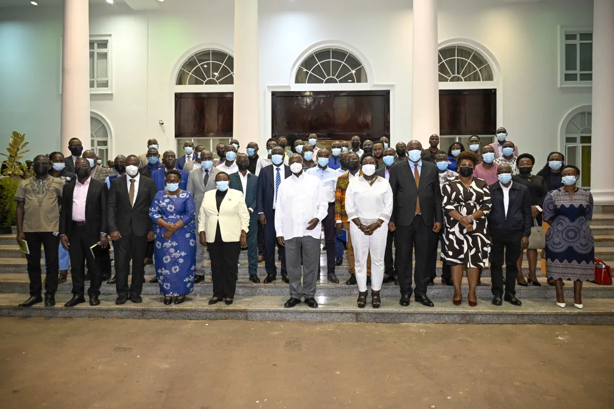 “Use democratic structures to expose illegal arrests,” says President Museveni as he interacts with the media