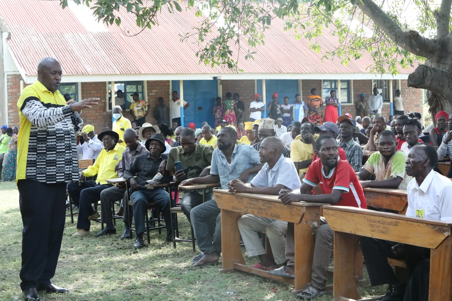 Government committed to transforming lives-Hon Baryomunsi assures Katwe residents
