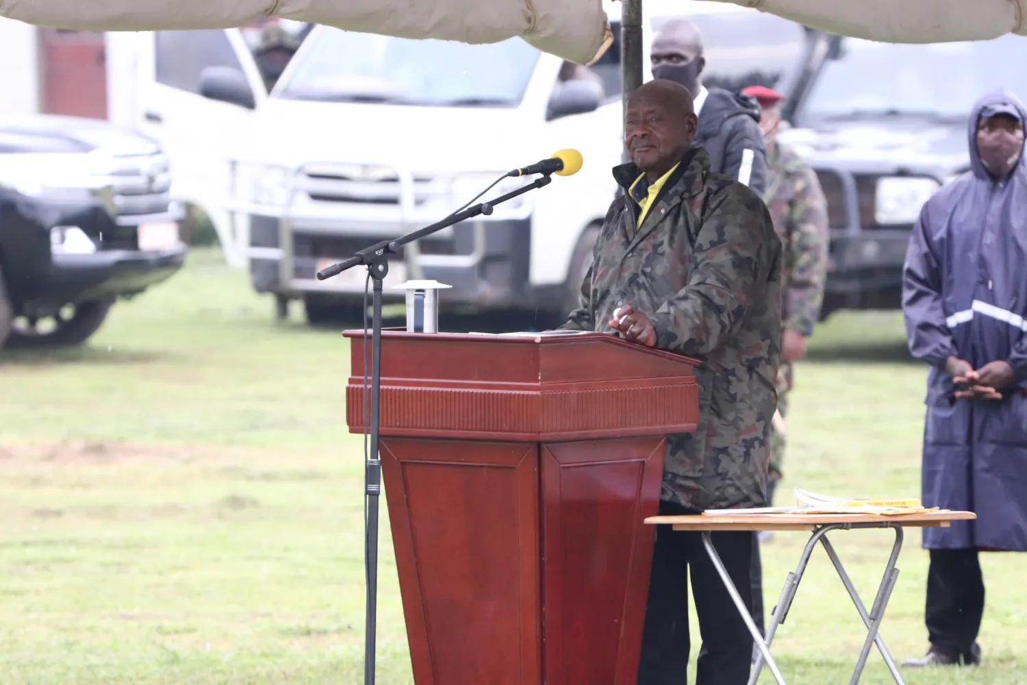 Museveni to dismiss RDCs, CAOs over non-functional boreholes as he channels money to murram roads