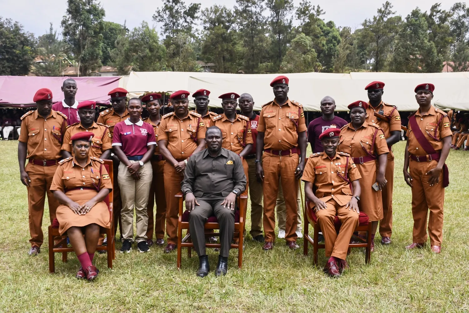 Todwong tells prison officers to serve with discipline