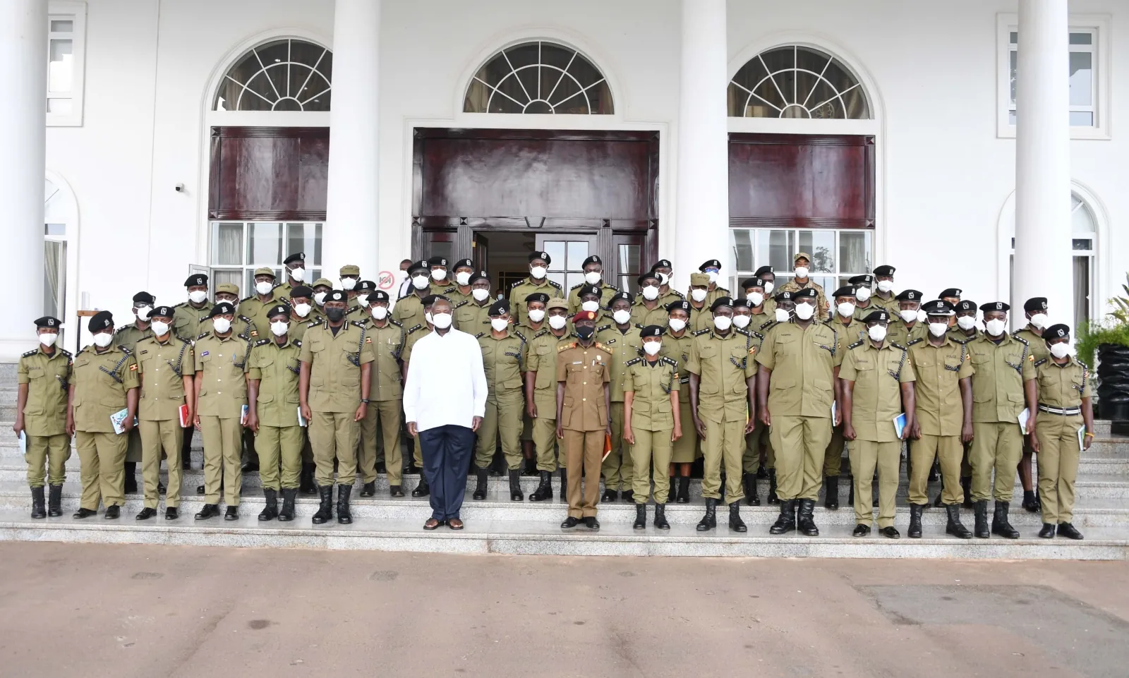 “YOU PROSPER THROUGH SELLING GOODS AND SERVICES, NOT BEGGING” – PRESIDENT MUSEVENI TO CID OFFICERS